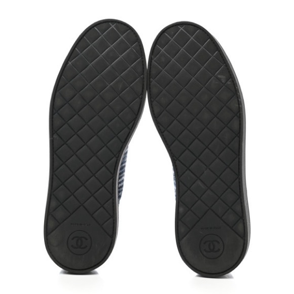 CHANEL Denim Tweed Grosgrain Camellia Pearl Lace Up Sneakers Size 40 - Picture 10 of 12